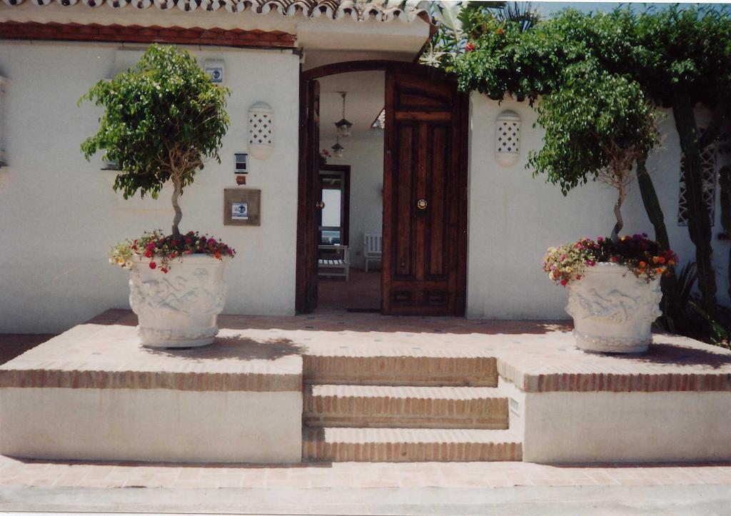 Front Line Beach Villa